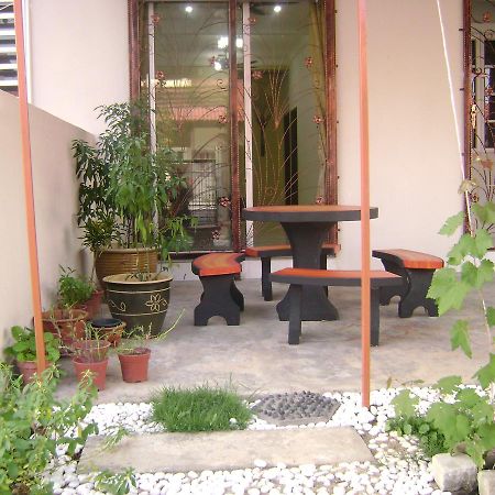 Homestay Amsyarah Seri Iskandar Buitenkant foto