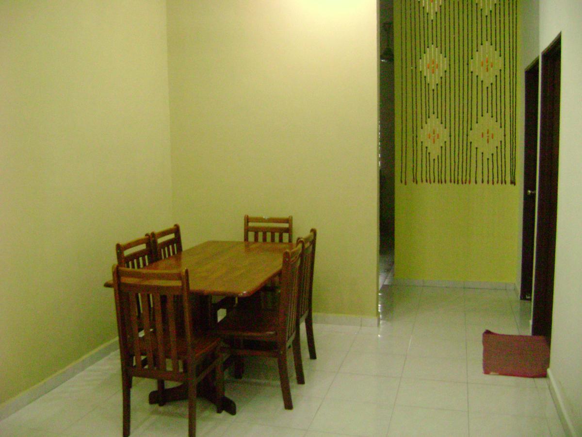 Homestay Amsyarah Seri Iskandar Buitenkant foto